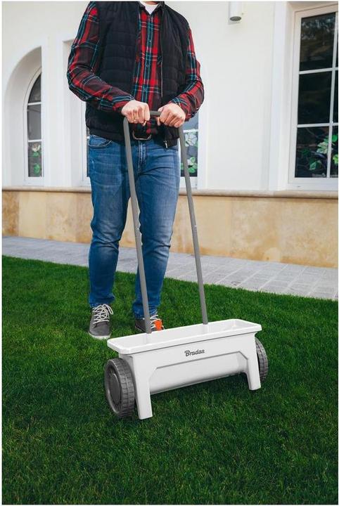 Image du produit MGA fertilizer spreader 12L