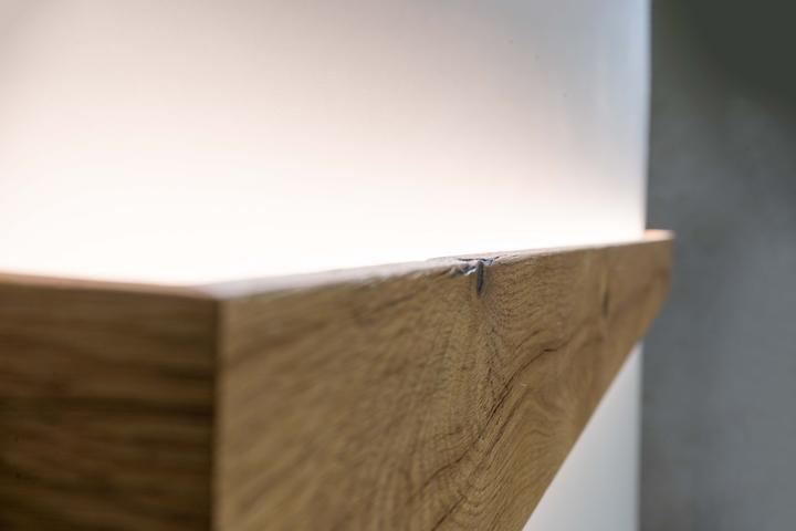 Produktbild kln.swiss Holz Wandlampe Linea (1710 lm)