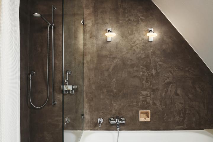 Actual product image Ledvance Smart+ wall Orbis Elypse IP44 TW 12 cm Chrome 1x5W 500Lum (500 lm)