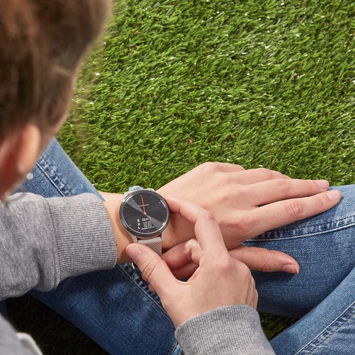 Image du produit Garmin vivomove HR (43 mm)