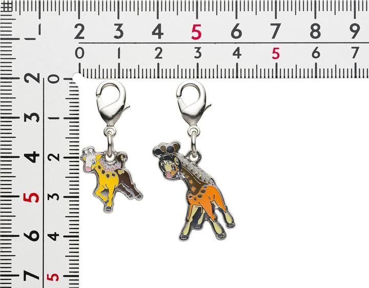 Actual product image Pokémon Pokemon Center - Girafarig, Farigiraf keyring - 2 pieces