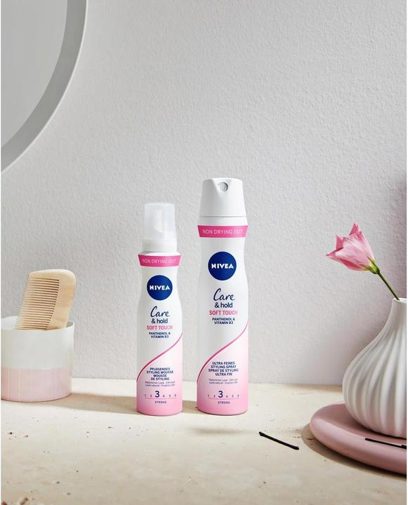 Produktbild NIVEA Pflege & Halt Soft Touch Styling Mousse (150 ml, Schaumfestiger)