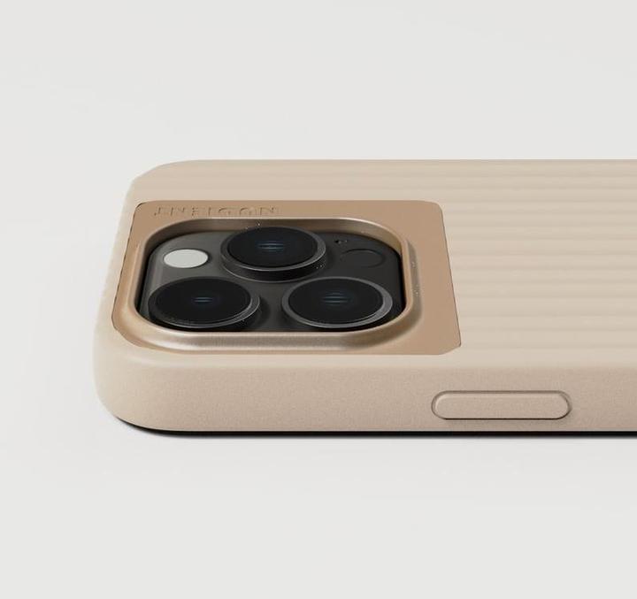 Actual product image Nudient Bold Case (Apple iPhone 15 Pro)