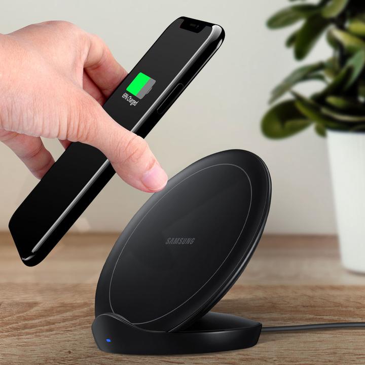 Produktbild Samsung Fast Wireless Charging Stand (9 W)