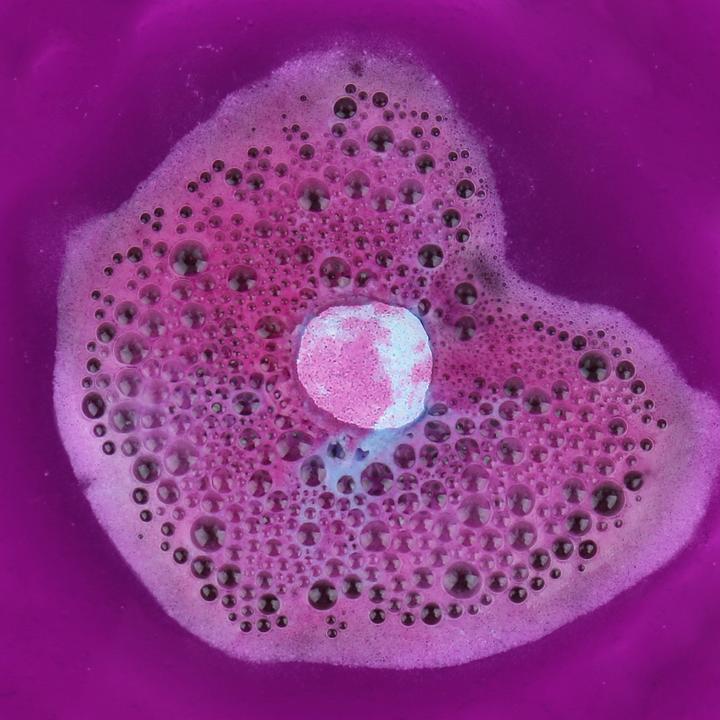 Actual product image Gift Republic Llama Poo Bath Bomb (Bath bombs)
