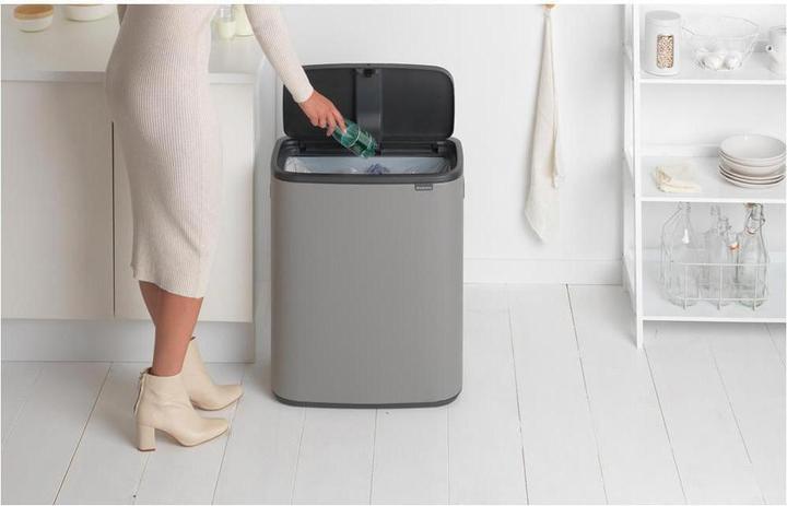 Actual product image Brabantia Bo Touch Bin 60 litre recycling bin, Mineral Concrete Grey (60 l)