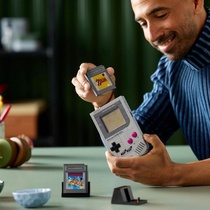 Actual product image LEGO Game Boy (72046, LEGO Super Mario)