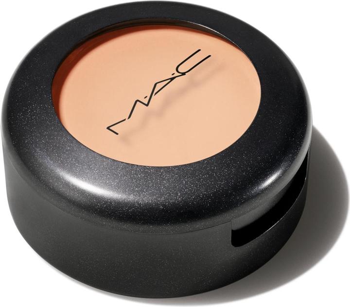 Actual product image MAC Cosmetics Studio Finish Concealer (NC15)