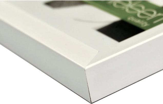 Actual product image Nielsen Essential (30 x 40 cm)