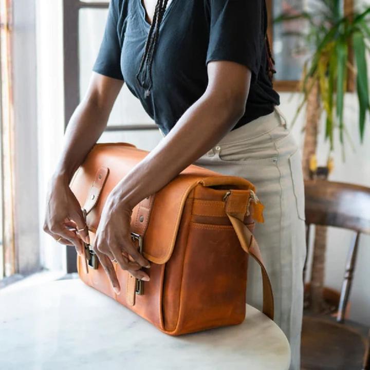 Produktbild Only-Bags.Store Vielseitige Laptop-Tasche aus Leder, Kameratasche