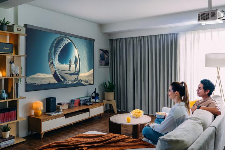 Produktbild Viewsonic V55-4K (UHD, 3500 lm, 1.06 - 1.45:1)