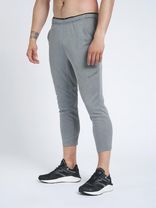 Actual product image hummel NALO TAPERED 7/8 PANTS (S)
