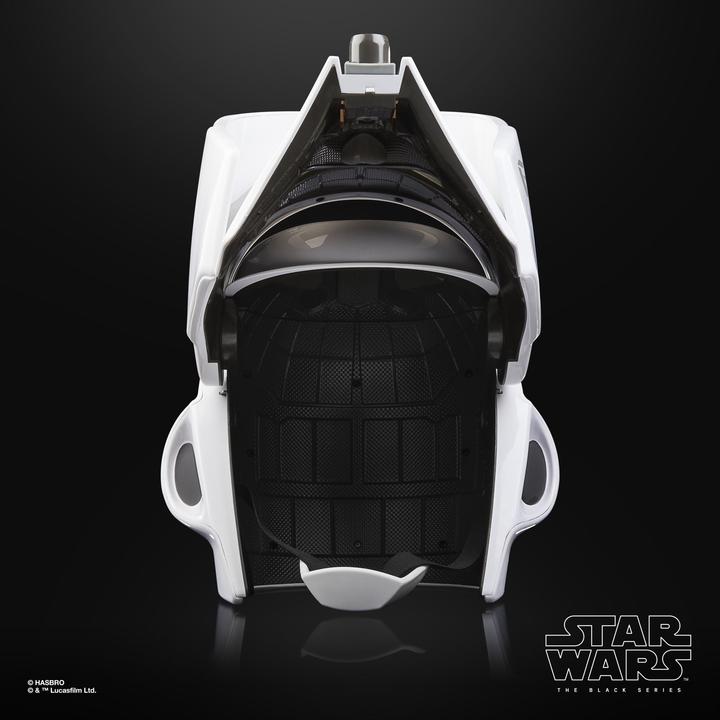 Actual product image Hasbro Star Wars Black Series elektronischer Helm Scout Trooper