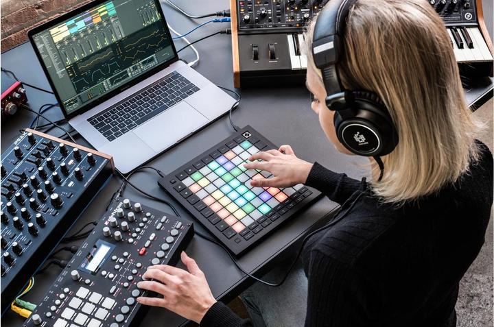 Produktbild novation Launchpad Pro MKIII (Controller)