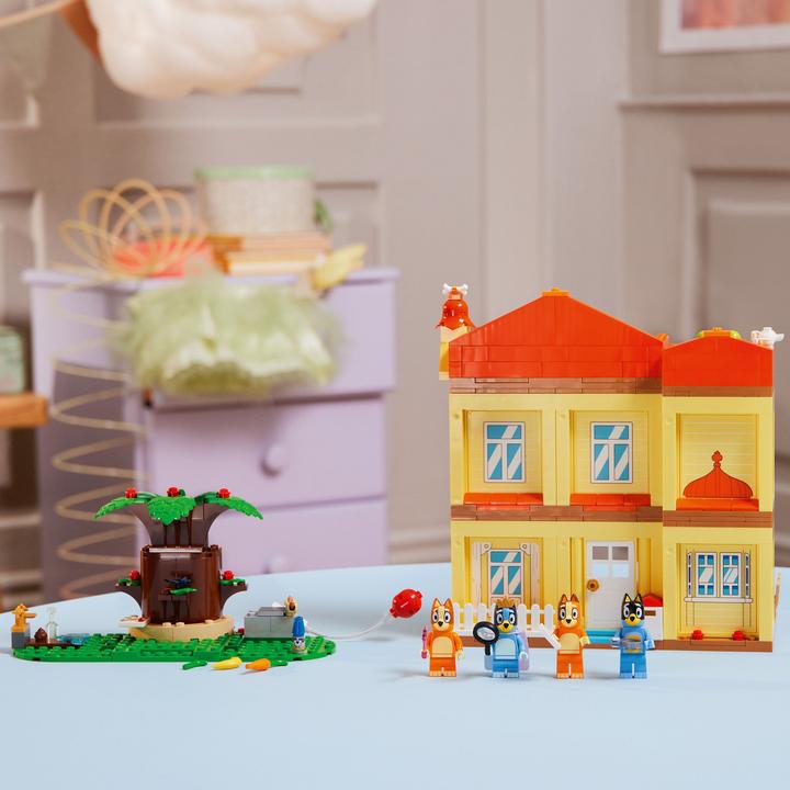 Actual product image LEGO Bluey's house (11203, LEGO Bluey)