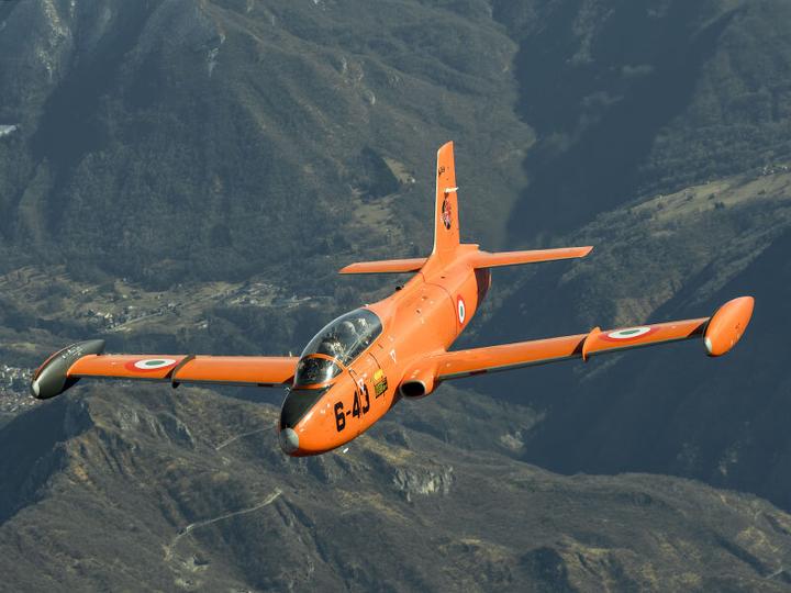 Produktbild Smartbox Ein Tag bei Top Gun: exklusiver 30-Minuten-Flug in Italien mit dem Militärjet MB-326 (1 Pers.)