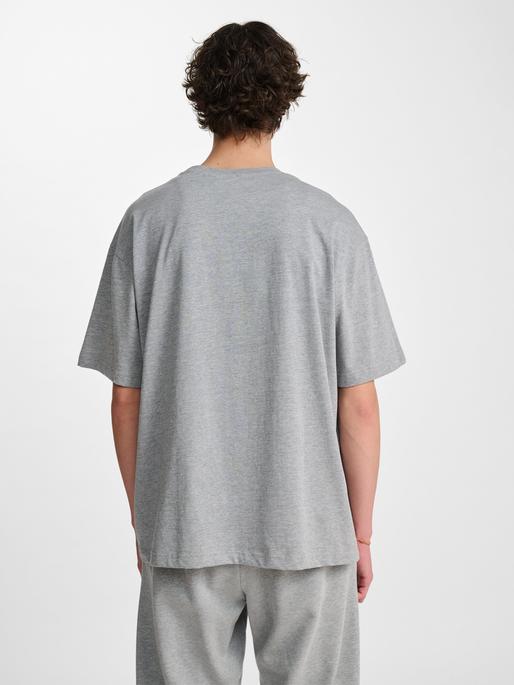 Actual product image hummel hmlLOOSE T-SHIRT BEE S/S (XL)