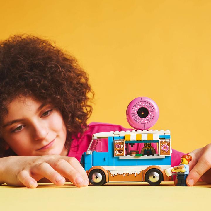 Actual product image LEGO Donut Truck (60452, LEGO City)