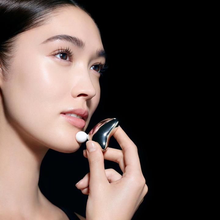 Actual product image Clarins L'outil de massage