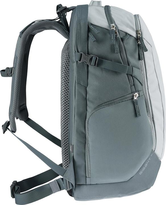 Actual product image Deuter Gigant (32 l)