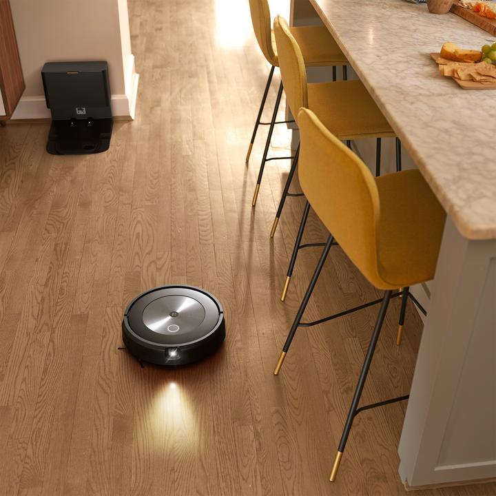 Produktbild iRobot Roomba j7+ (Saugroboter)