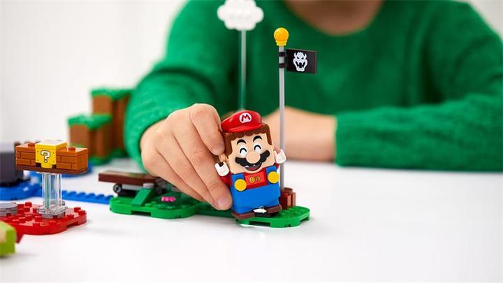 Actual product image LEGO Adventures with Mario Starter Course (71360, LEGO Super Mario, LEGO Rare Sets)
