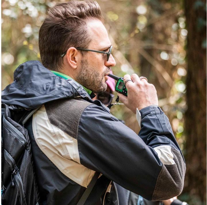 Actual product image Midland XT30 PRO - Portofoonset - Walkie Talkie - PMR446 - Set van 2 stuks - C1463 (6 km)