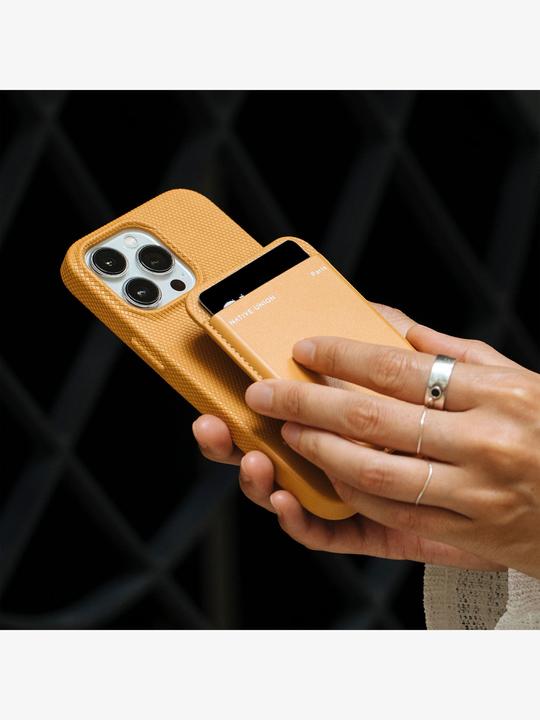 Immagine prodotto Native Union giallo dorato (Apple iPhone 15, Apple iPhone 15 Plus, Apple iPhone 15 Pro Max, Apple iPhone 15 Pro)