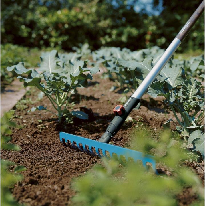Actual product image Gardena Rake without handle