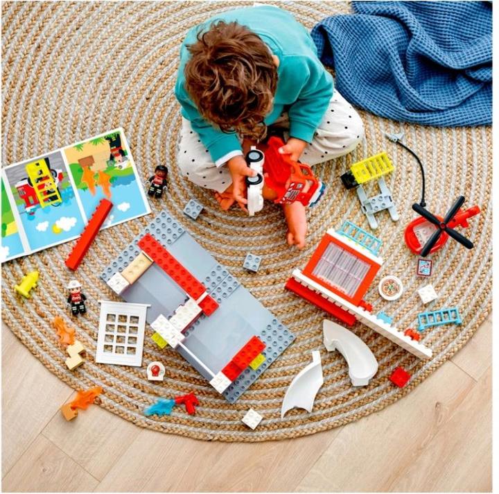 Immagine prodotto LEGO Stazione dei pompieri con elicottero (10970)