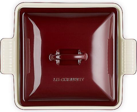 Produktbild Le Creuset Auflaufform Tradition Deckel aus Steinzeug quadratisch Garnet