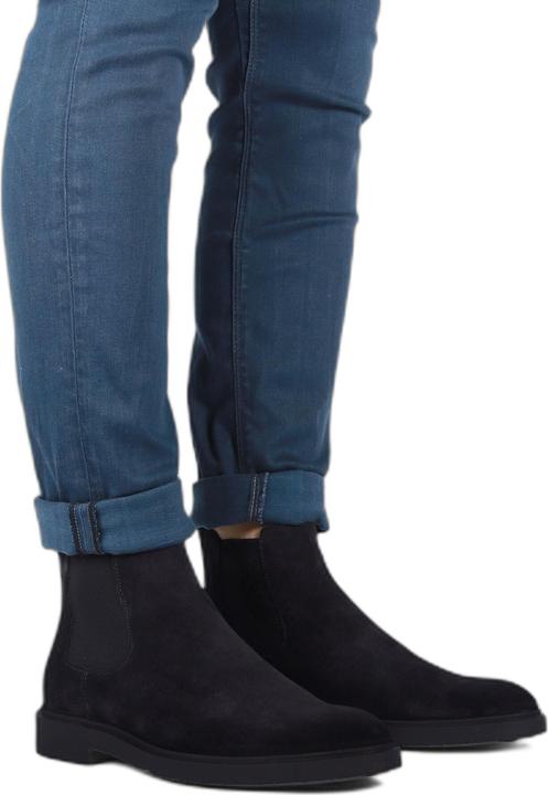 Actual product image Blackstone Owen (44)