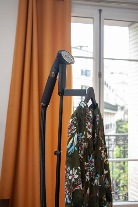 Actual product image SteamOne Stilys Mic vertical steam straightener (2000 W, 42 g/min)