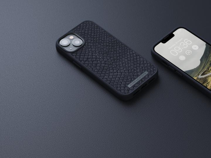 Actual product image Njord Salmon Leather (Apple iPhone 14)