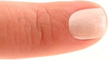 Produktbild Namaki Kindernagellack Perlweiss 7,5ml (Perlweiss, Gel-Effekt Nagellack)