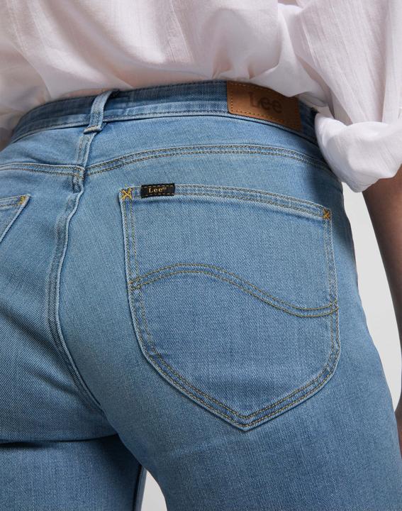 Actual product image Lee Marion Straight (W26/L33)
