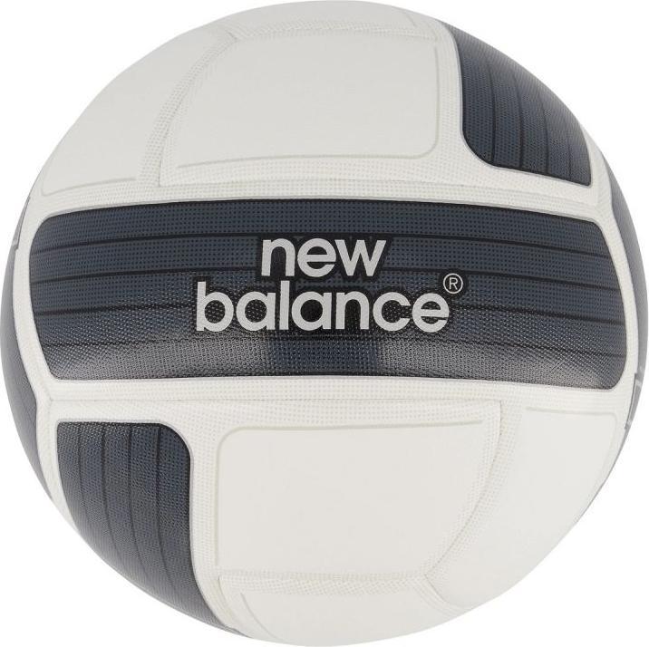 New Balance Fussball