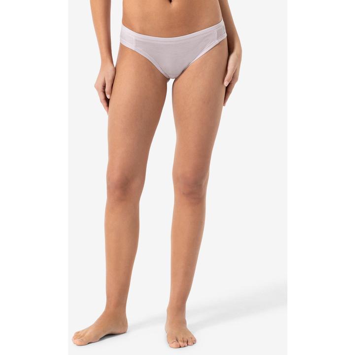 Actual product image Super Natural W TUNDRA175 THONG (XS)