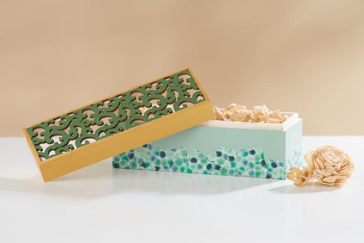 Actual product image VBS Wooden Box "Ornament Squiggles