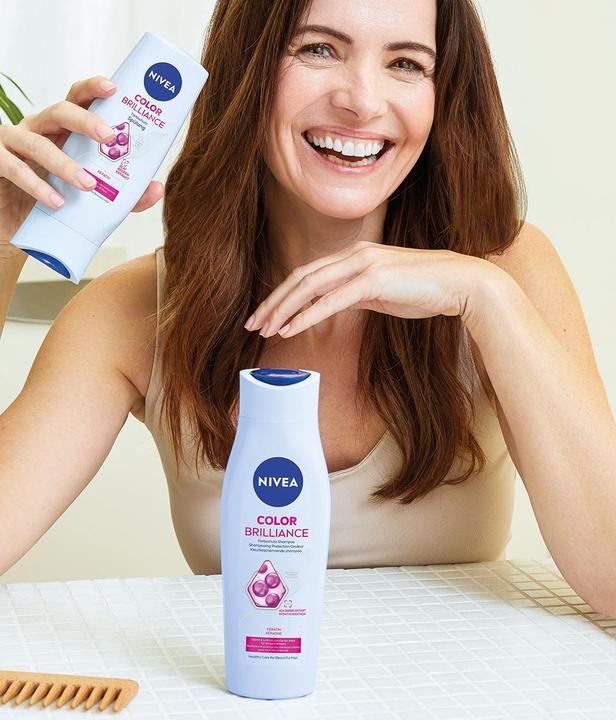 Produktbild NIVEA Color Brilliance (250 ml, Flüssiges Shampoo)