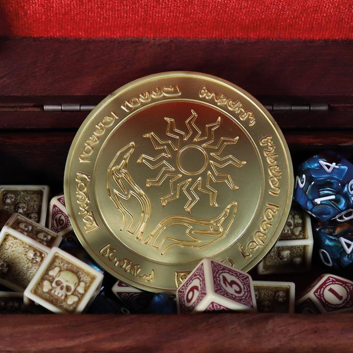 Actual product image Fanattik DUNGEONS & DRAGONS - Médaille en métal plaqué or collector