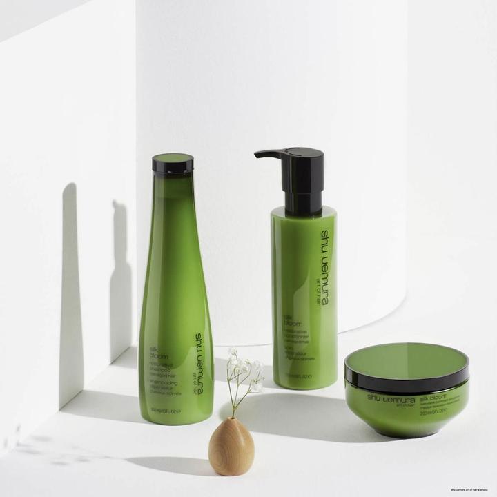 Immagine prodotto Shu Uemura Shampoo riparatore Silk Bloom (300 ml, Shampoo liquido)