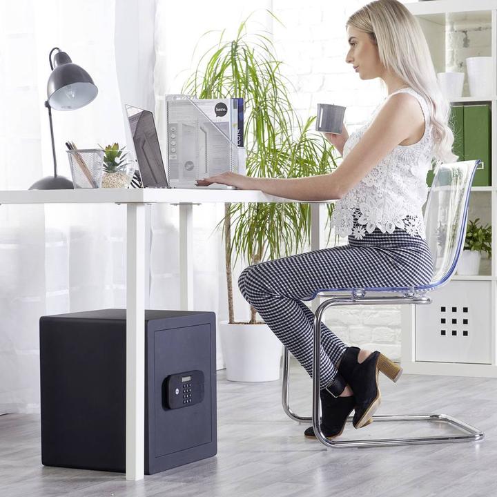 Actual product image Yale Sejf YSEB/400/EB1 o wysokim poziomie bezpieczestwa (38.50 l)