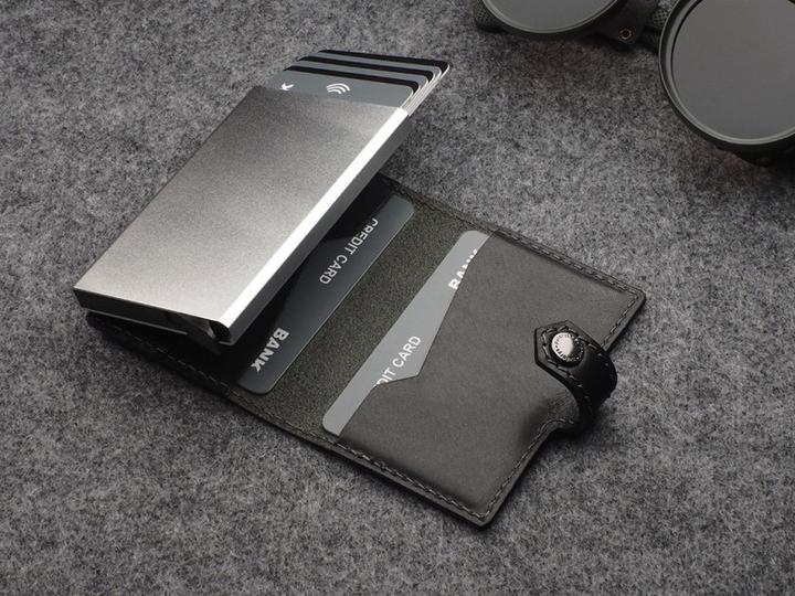 Actual product image Pularys Wallet EASY credit card holder