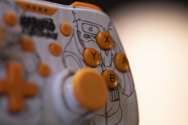 Productafbeelding Konix Naruto Gamepad (PC, Switch Lite, Switch)