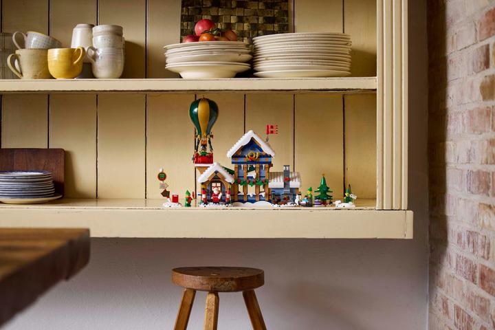Productafbeelding LEGO Kerstman's postkantoor (10339, LEGO Icons, LEGO Zeldzame Sets)