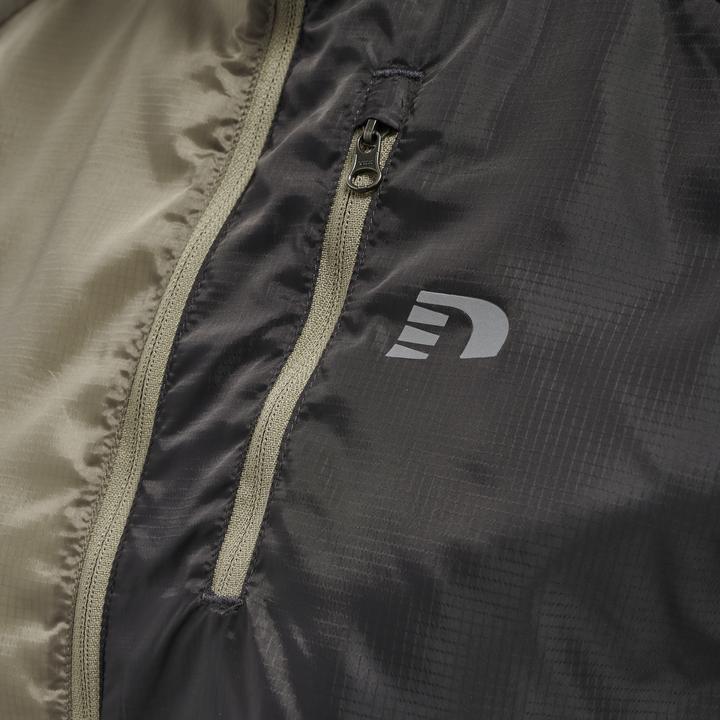 Actual product image Newline Women Packable Tech Jacket (XS)