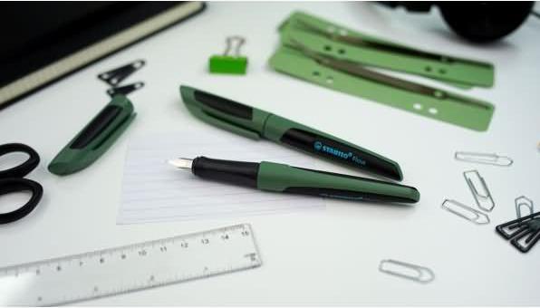 Actual product image STABILO Flow SPORTY fountain pen (Dark green, Black, 1 x)