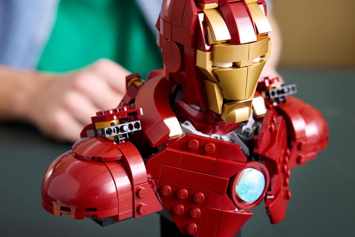 Productafbeelding LEGO Iron Man MK4 (76327, LEGO Marvel)