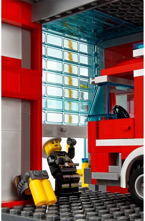 Produktbild LEGO City Grosse Feuerwehrstation (60110, LEGO City)